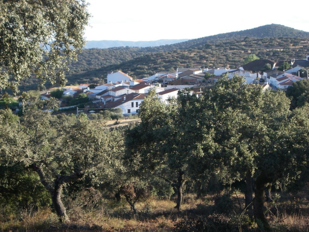 Casa Rural EL Trillo Hostal El Alcornocal Exterior foto